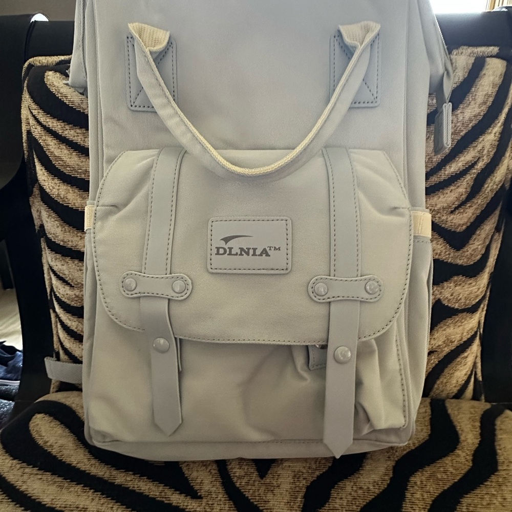 DLNIA - Baby Diaper Backpack - Large Diaper Bag with Insulated Pockets - Lt Blue